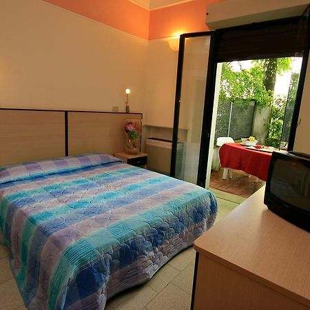 Residence Brown Rimini Extérieur photo